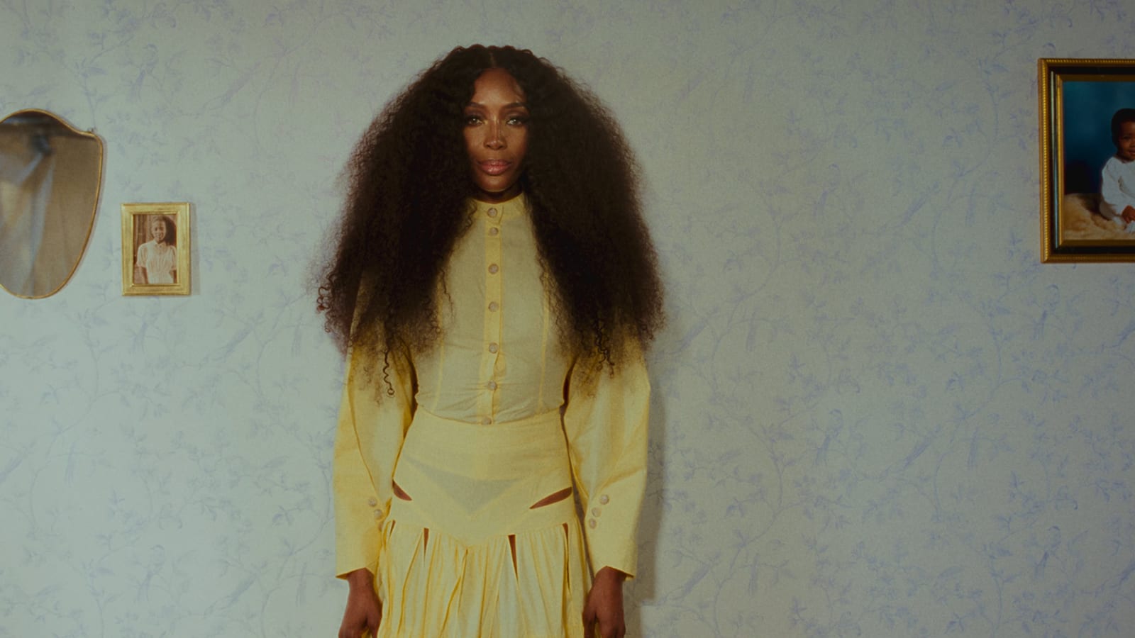 Naomi Campbell × Tolu Coker - still 2